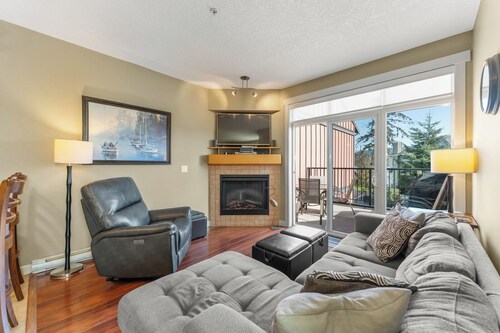 Spacious 3 Bedroom Townhome, Sooke, BC