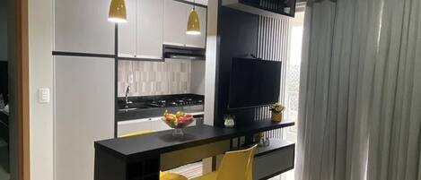 Lägenhet | Eget kök | Kylskåp, mikrovågsugn, ugn och spishäll