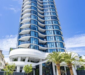 Exterior - Modern Two Bedroom Apartment in Broadbeach (Gallery 206 - 7N - NB) (Broadbeach)