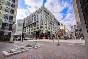 Exterior - CozySuites - 1BR with Direct Skybridge Access #5 (Indianapolis)