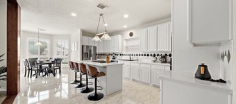 Lake Houston Getaway | Pool + Spa + Lake Front