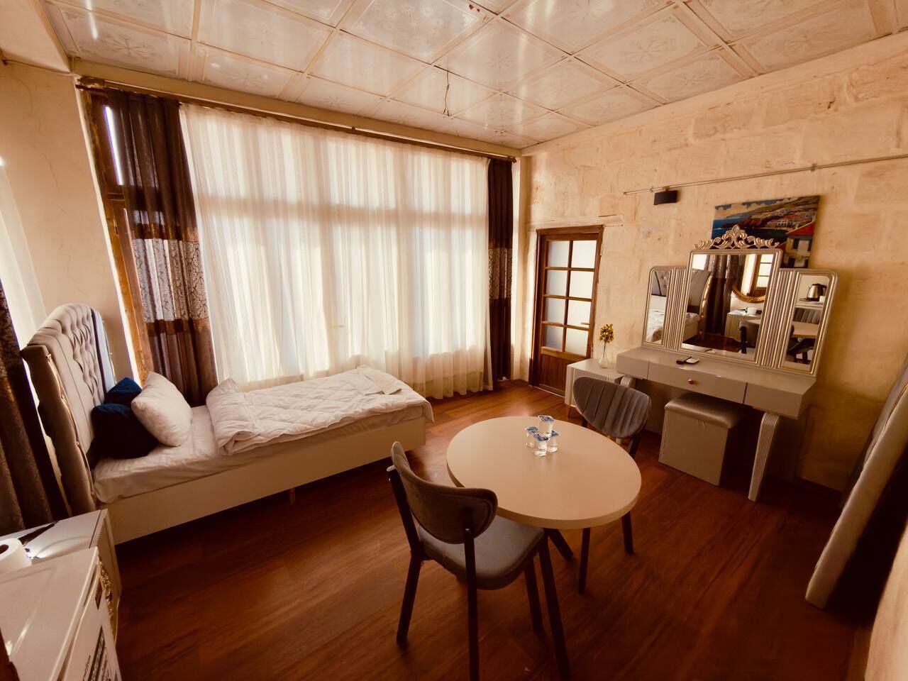 Bureau, espace de travail pour ordinateur portable