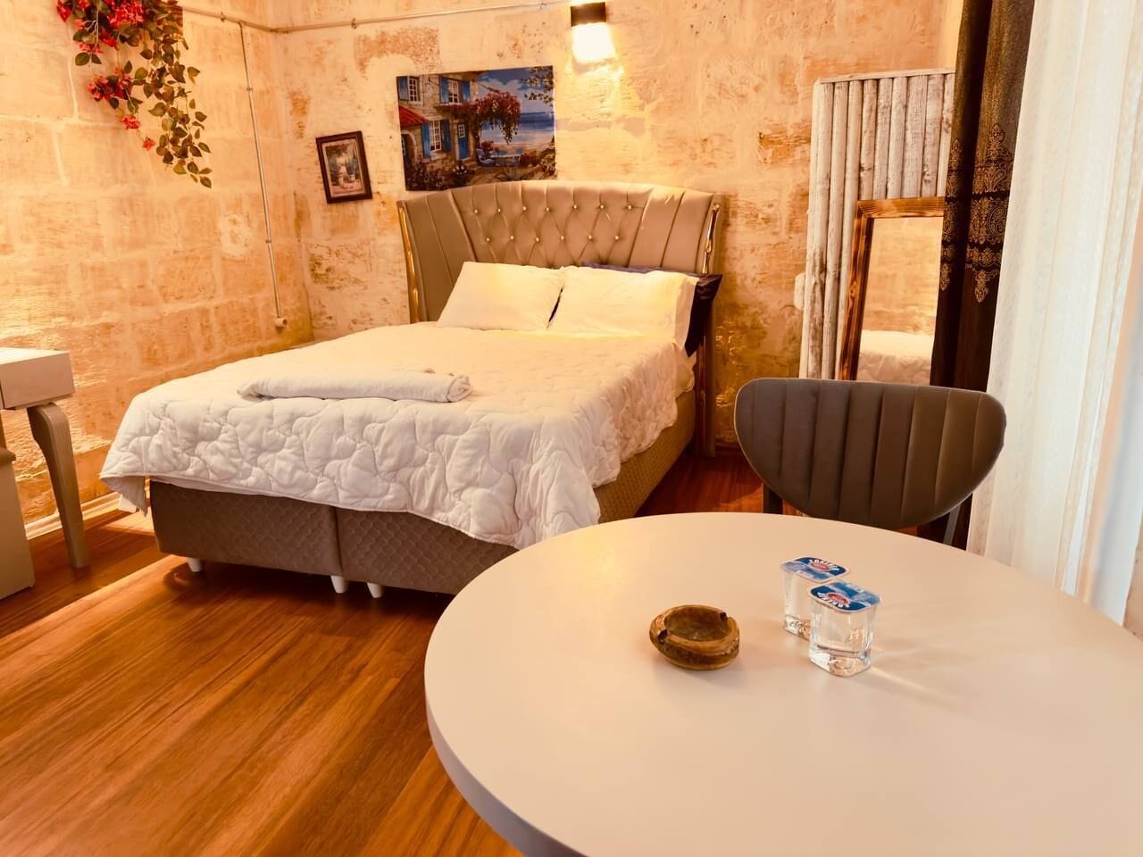 Bureau, espace de travail pour ordinateur portable