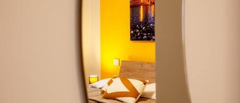 2 habitaciones, tabla de planchar con plancha, wifi y ropa de cama