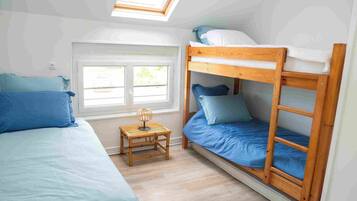 3 chambres, fer et planche à repasser, lit parapluie, Wi-Fi