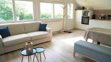 TV connectée, jeux vidéo, baby-foot, table de tennis de table