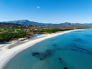 Tæt på stranden