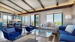 Smart TV - Coastal Escape by Bayley Vacation Rentals (Scarborough)