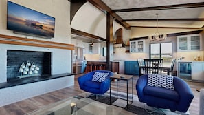 Smart TV - Coastal Escape by Bayley Vacation Rentals (Scarborough)
