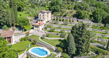 LUXURY VILLA LAKE VIEW WITH POOL AND GARDEN