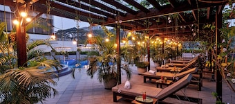 Insignia Hotels & Resorts
