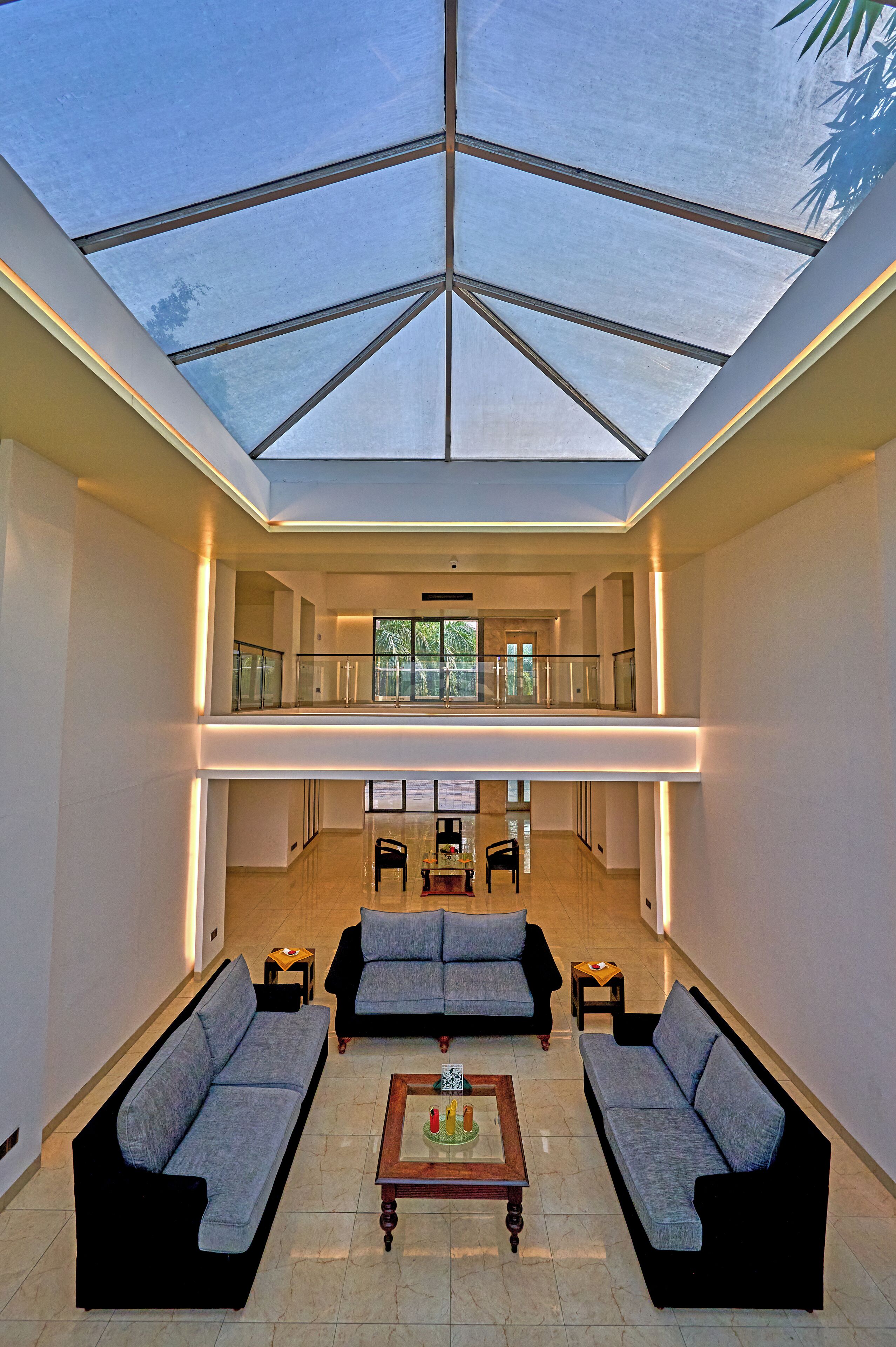 Coin salon dans le hall