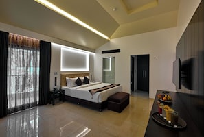 豪華雙人房, 花園景觀 | 客房內保險箱、遮光布/窗簾、隔音、熨斗/熨衣板