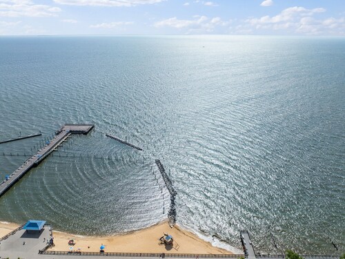Unbelievable beach views for 6
