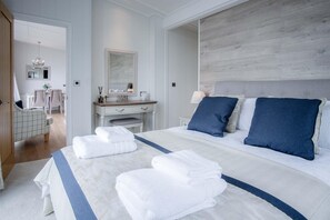 2 bedrooms, premium bedding, bed sheets - Shearwater 30 - 2 Bedroom Lodge - Summerhill (Narberth)