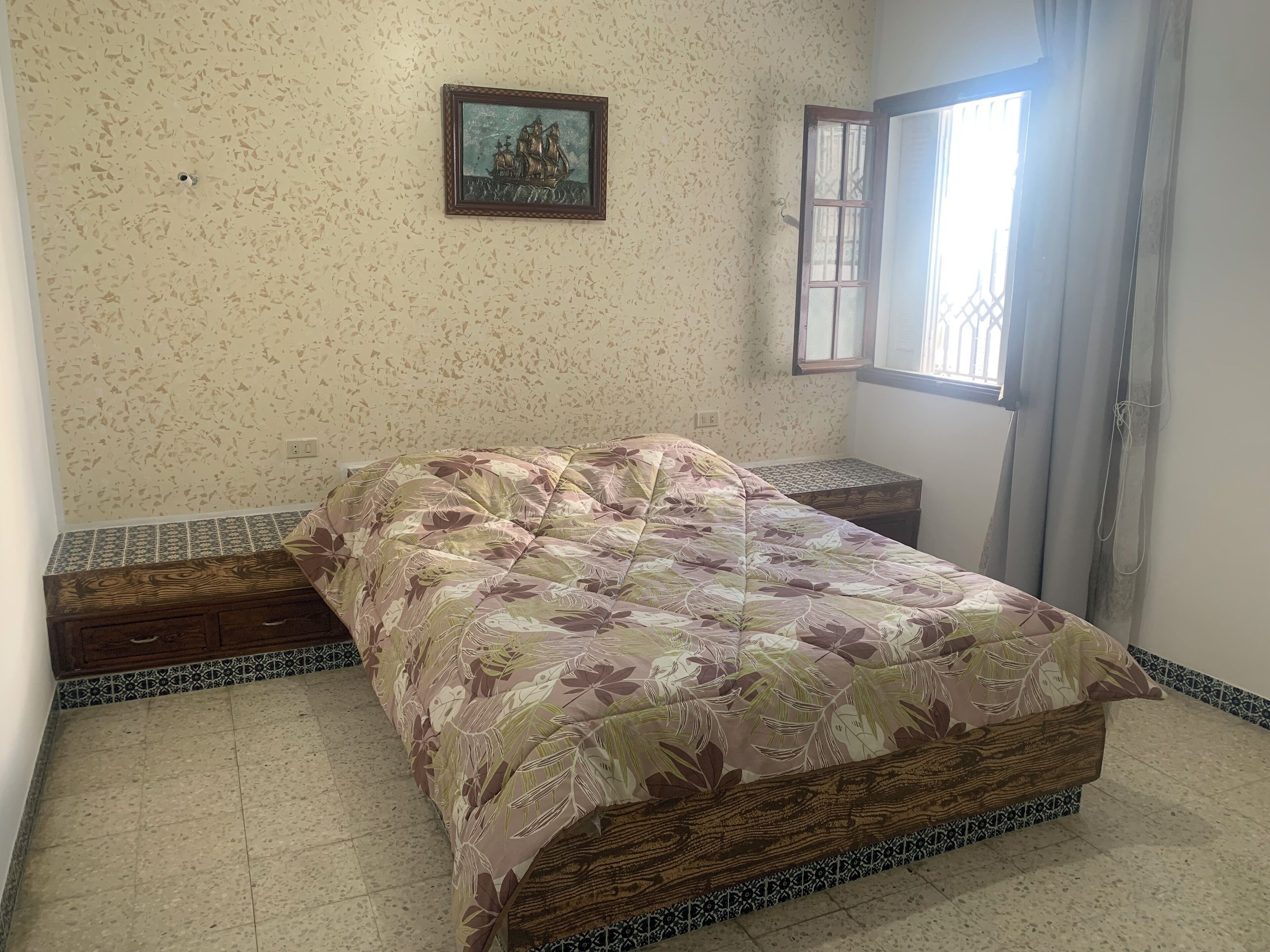 3 quartos, ferros/tábuas de passar roupa, Wi-Fi, roupa de cama