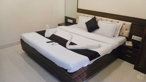 Deluxe Room - Hotel Kingsway By GRB (Ajmer)