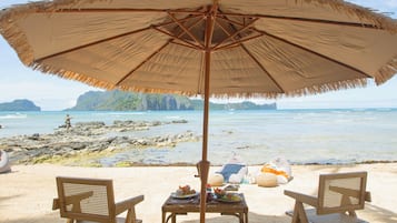 Ubicación a pie de playa, buceo con tubo, bar en la playa y kayak