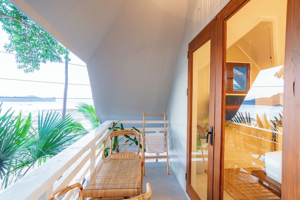 Luxury Single Room, 1 Katil Ratu (Queen), Beach View, Tower | Teres/patio