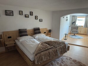 6 bedrooms, bed sheets - Sonnalm Lechtal Auszeit auf 1.800m Umringt von der Schönheit der Lechtaler Alpen (Bach)