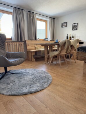 Interior - Sonnalm Lechtal Auszeit auf 1.800m Umringt von der Schönheit der Lechtaler Alpen (Bach)