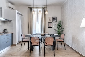 Dining - Napolehome Luxury Apartment in the center of Rome (Roma)