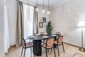 Dining - Napolehome Luxury Apartment in the center of Rome (Roma)