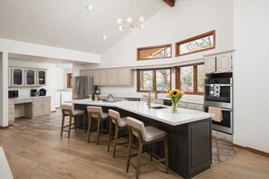 Fridge, microwave, oven, stovetop - Red Rock Vista | Incredible Views, Hot Tub, Firepit, Trails (Sedona)