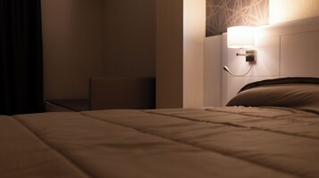 Standard Double or Twin Room | In-room safe, desk, laptop workspace, free WiFi