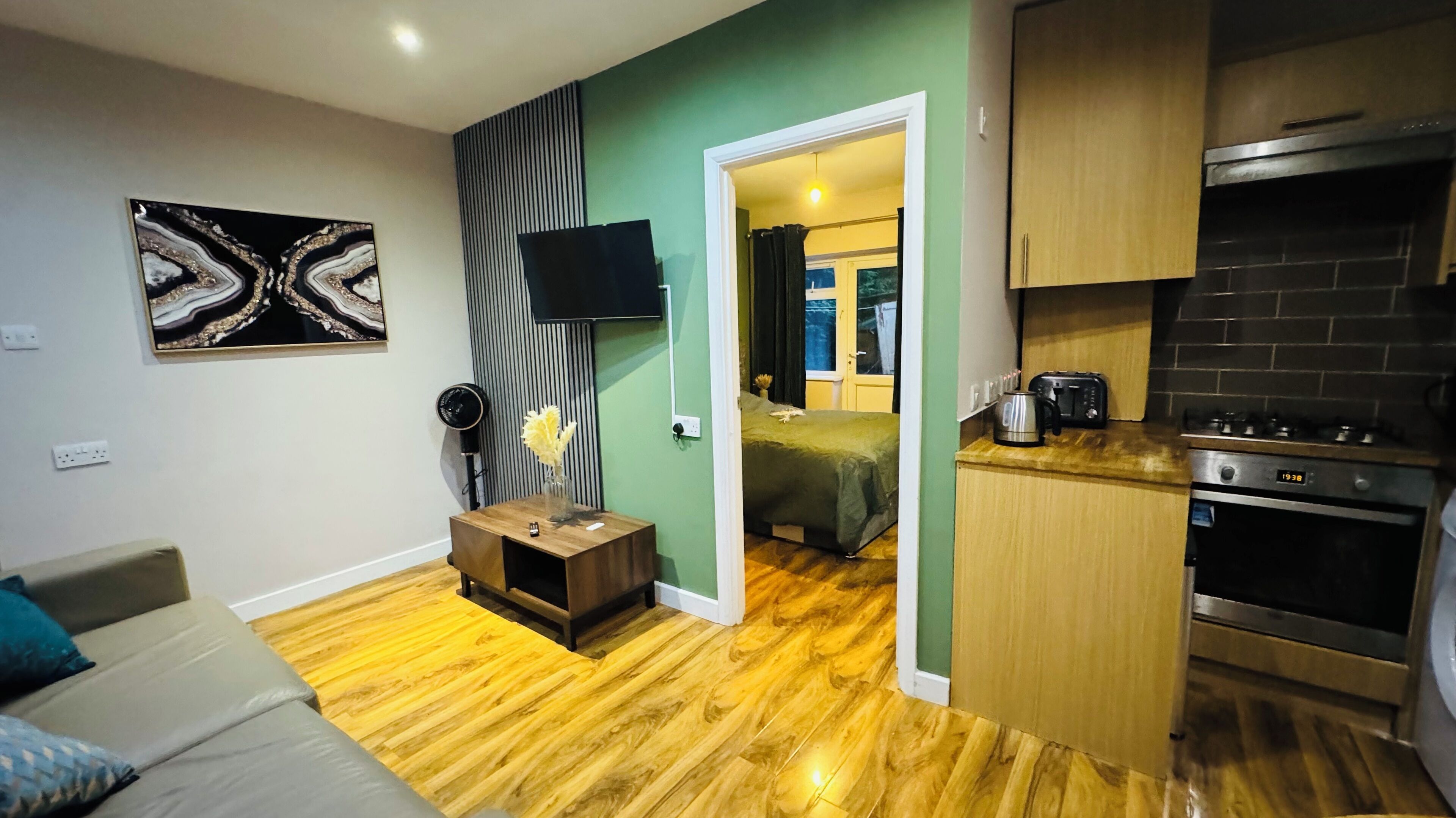 1 bedroom, iron/ironing board, WiFi, bed sheets