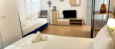 9 bedrooms, WiFi, bed sheets