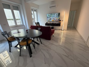 Dining - Cuore di Napoli Centro ¡A 5 Minutos de Estación Garibaldi (Napoli)