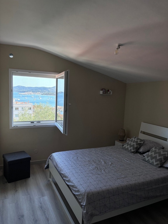 Maison De Vacances 'Chez Cisco' Avec Vue Sur La Mer, Wi-fi Et Climatisation - Hyères