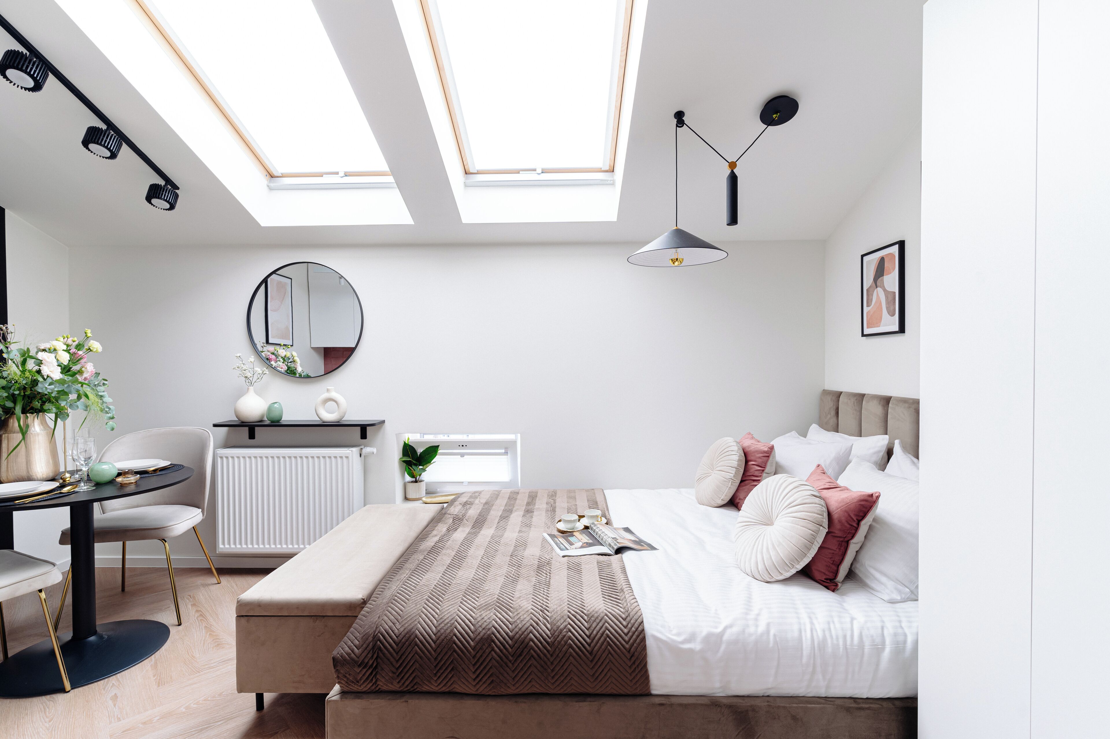 1 habitación, decoración personalizada y muebles diferentes 