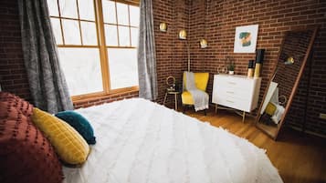 1 bedroom, iron/ironing board, free WiFi, bed sheets
