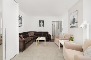 Living room - Wrocław Pretficza Apartment by Renters (Wroclaw)