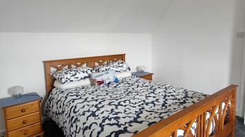 3 dormitorios, tabla de planchar con plancha, wifi y ropa de cama