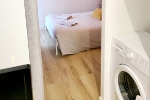 1 chambre, fer et planche Ă repasser, accĂšs Internet, draps fournis