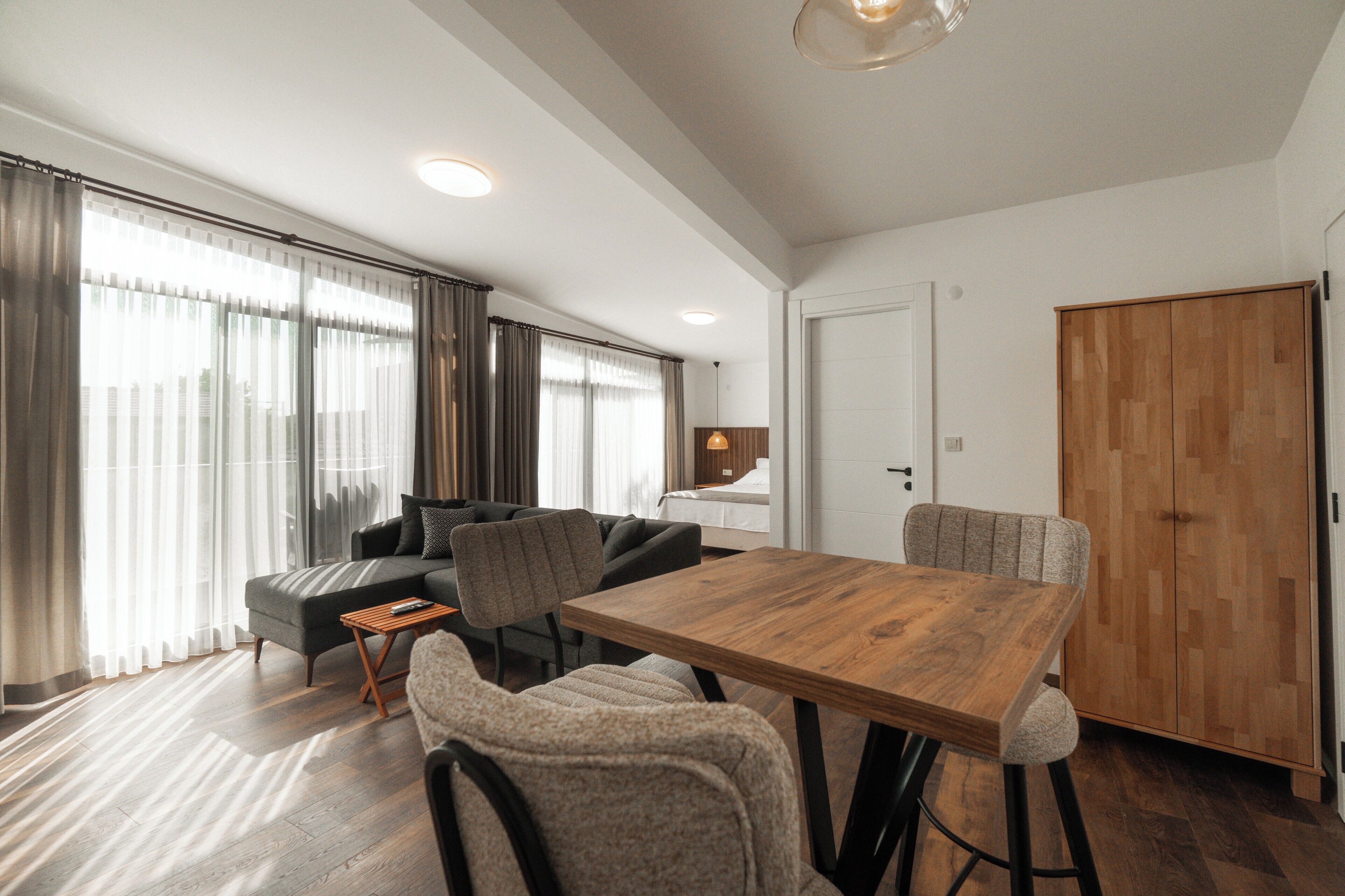 Luxury-Suite, Meerblick | Bettwäsche aus ägyptischer Baumwolle, hochwertige Bettwaren