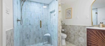 Swiftie Suite Beach Getaway Studio
