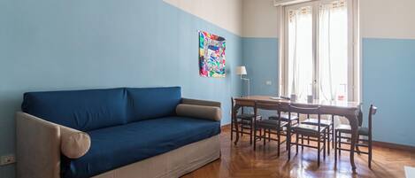 55-tums smart-tv med satellitkanaler