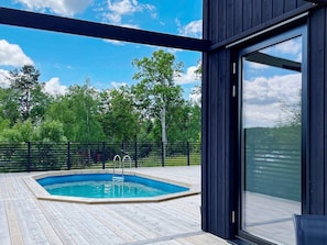 House | Pool