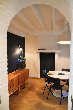 Dining - Petite Maison Cocoon au Centre de Tournai, Idéal Pour un Couple (Tournai)