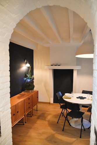 Petite Maison Cocoon au Centre de Tournai, Idéal Pour un Couple