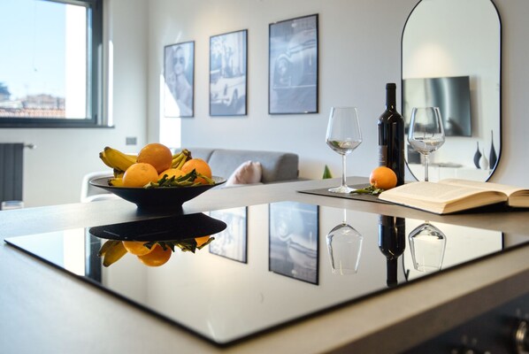 Living area - Canal Couture Navigli Luxury Retreat (Milan)