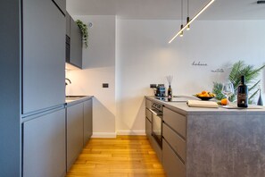 Private kitchen - Canal Couture Navigli Luxury Retreat (Milan)