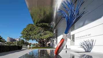 Een verwarmd zwembad