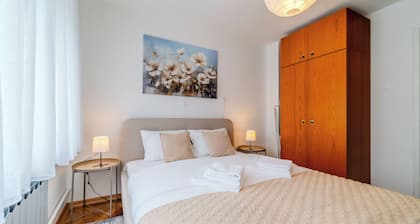 Family Friendly Apartment With Parking
