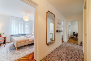 2 bedrooms, in-room safe, laptop workspace, iron/ironing board