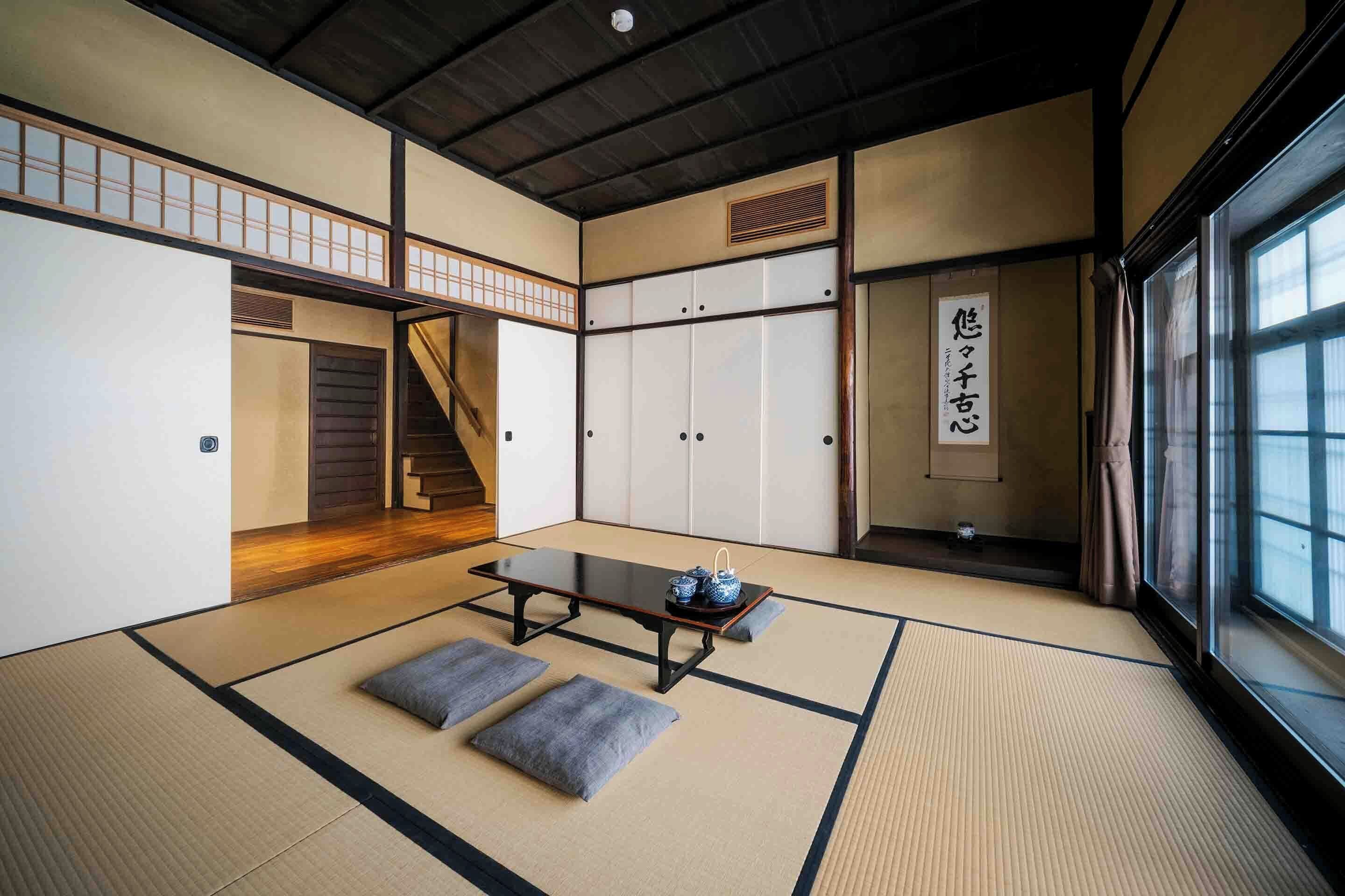 Traditional House, 2 Bedrooms, Non Smoking, Kitchen | 2 bedrooms, in-room safe, individually decorated, individually furnished